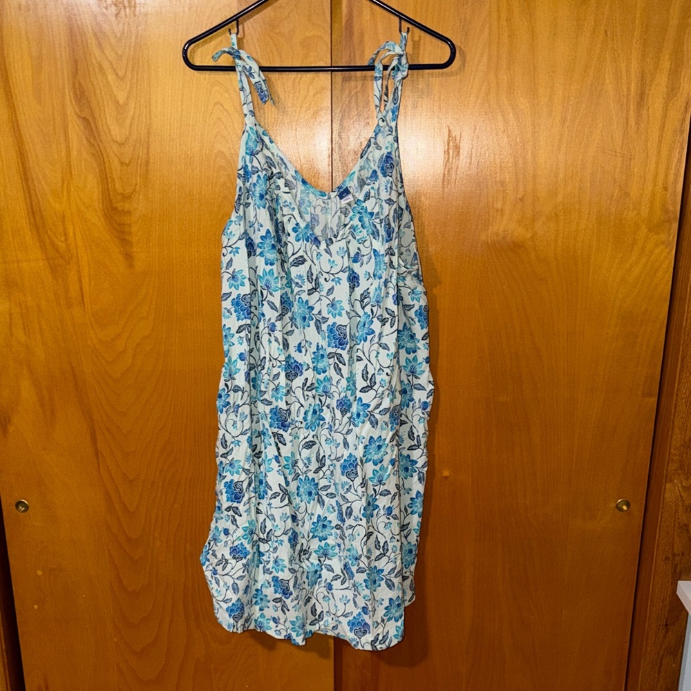 Old Navy Blue and White Floral Mini Dress